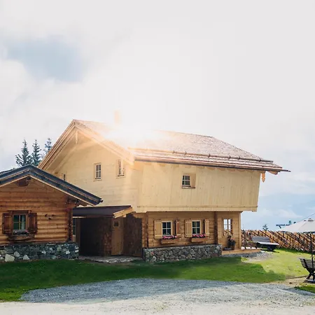 Vierlauchen Alpesi faház *